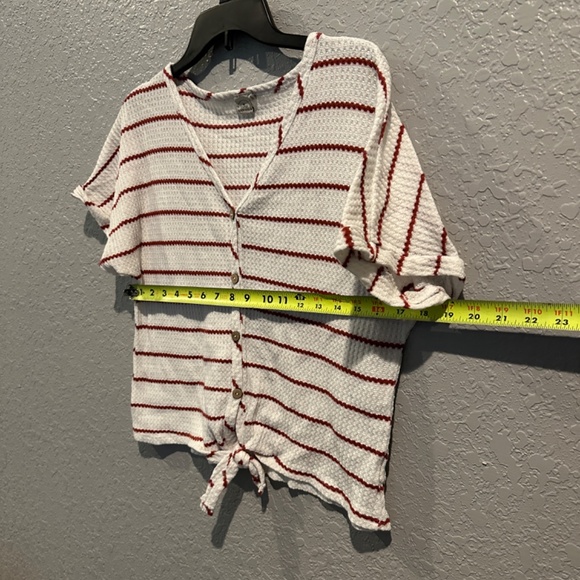 Lightweight Crop Button Up Sweater - Size S - Picture 5 of 7